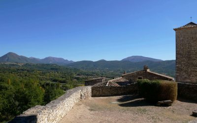 Le Poët-Laval en drôme provençale : authentique et sauvage.