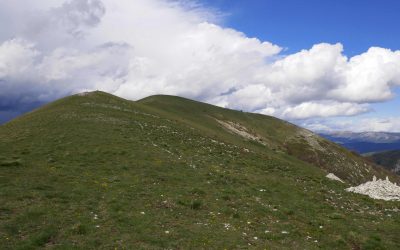 Randonnée sauvage et abrupte sur la montagne de Miélandre depuis le col de Valouse